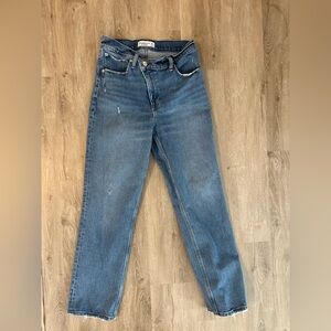 Abercrombie & Fitch. The 90’s Straight Ultra High Rise